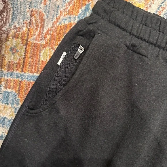 Vuori Black Women's Halo Performance Shorts - Picture 2 of 5